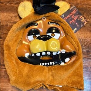 2016 FNAF Freddy Fazbear Mask One Size Fits All Adult Halloween Costume NWT